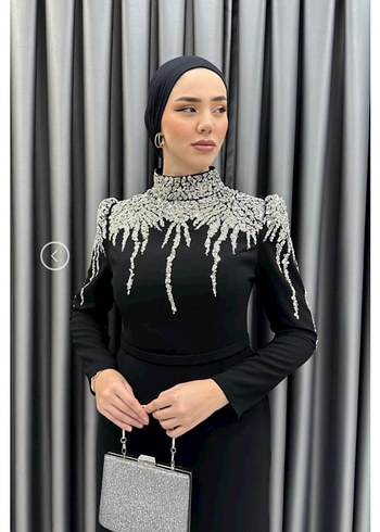 Parlak Pul İşlemeli Siyah Uzun Abiye Elbise