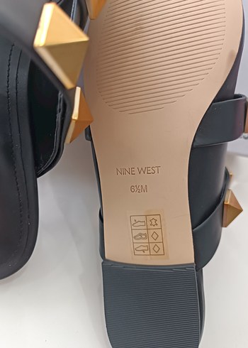 37 Beden siyah Renk NineWest Zımbalı Terlik Babet