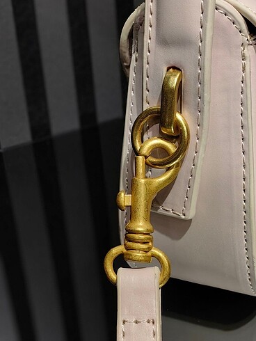 Beden Yves Saint Laurent Voltaire Shoulder Bag