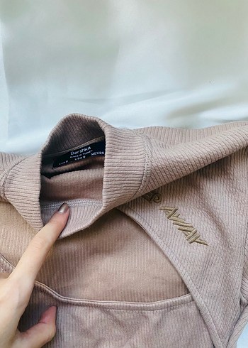 Bej Uzun Kollu Yüksek Yakalı Triko Elbise - Görsel 3