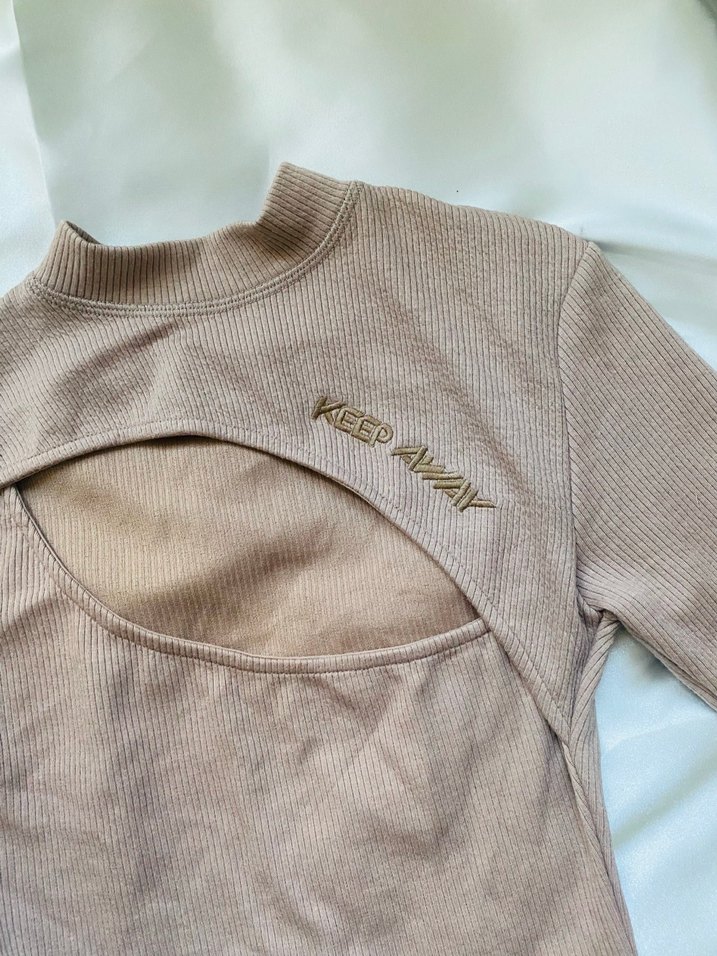 Bej Uzun Kollu Yüksek Yakalı Triko Elbise - Görsel 2