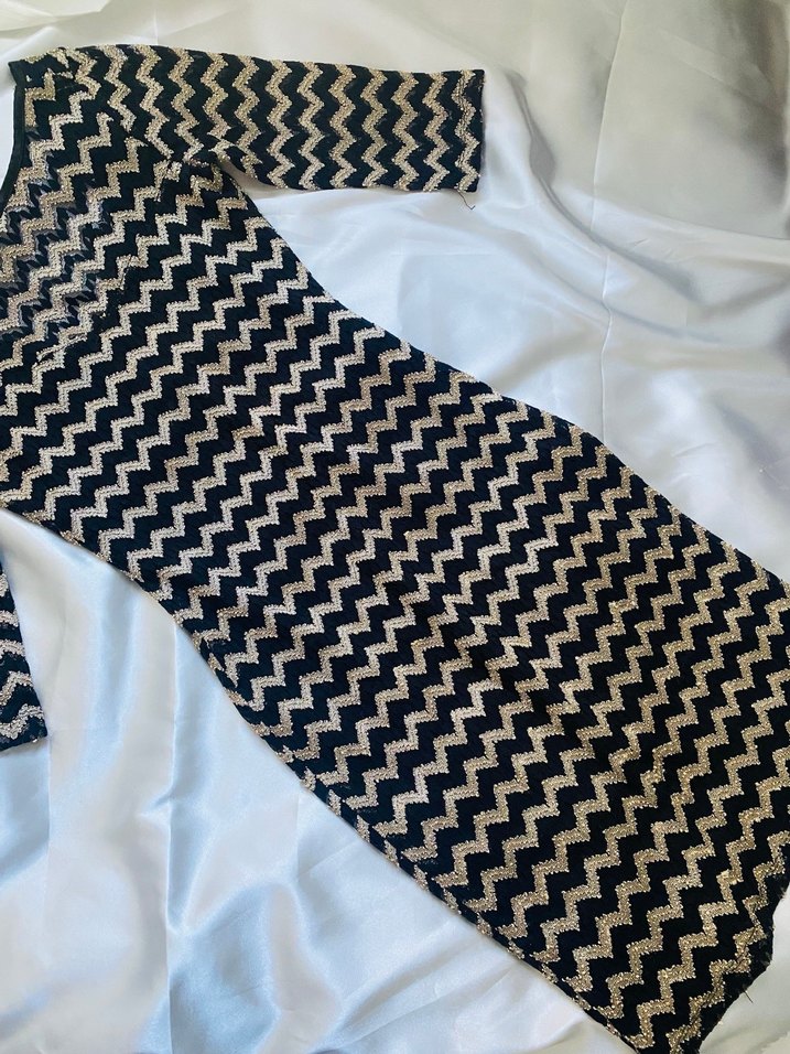 Zigzag Desenli Siyah Midi Elbise - Görsel 2