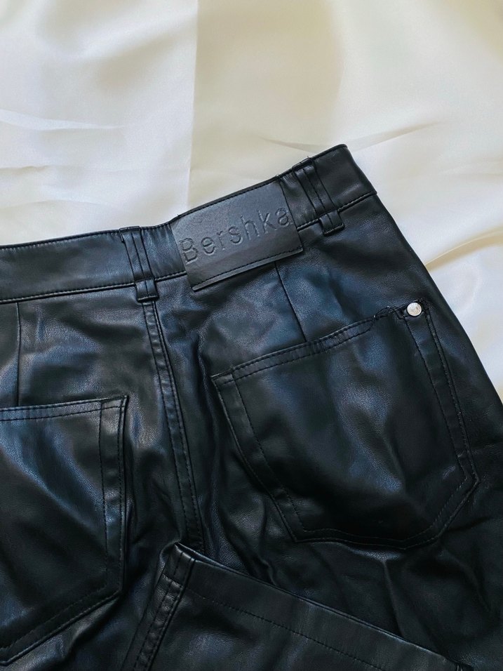 Bershka siyah deri pantolon - Görsel 4