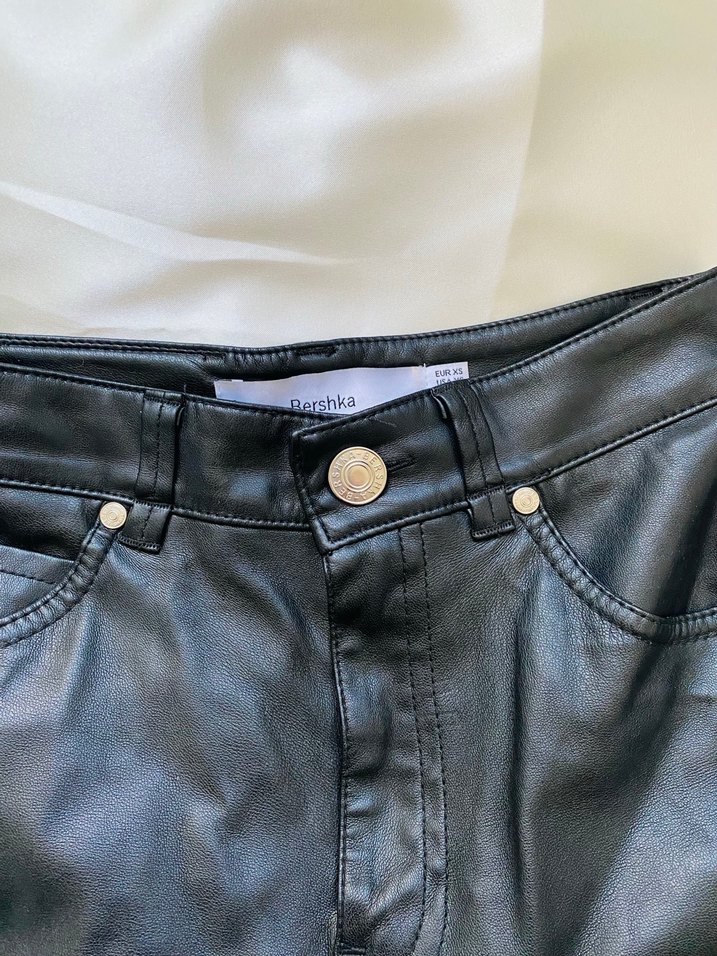 Bershka siyah deri pantolon - Görsel 5
