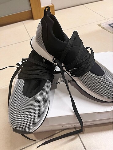 GUESS GÜNLÜK SNEAKERS