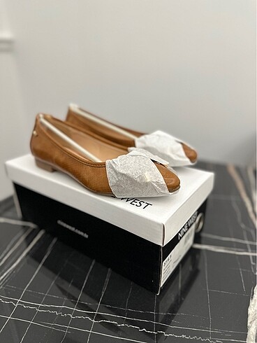 38 Beden kahverengi Renk Nine west babet