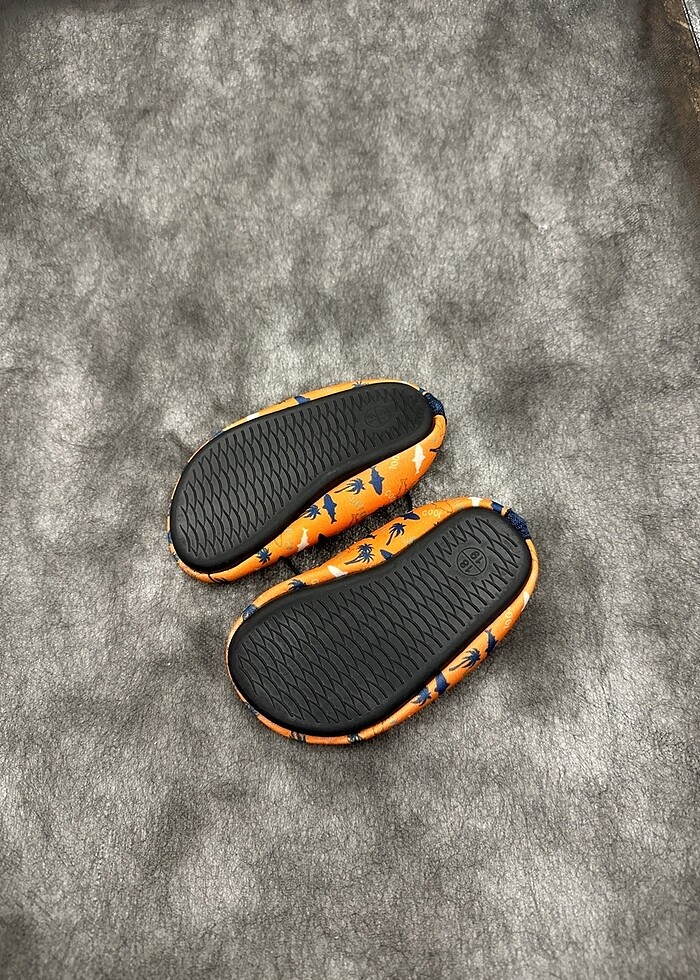 Kaydırmaz deniz ayakkabı - Görsel 2