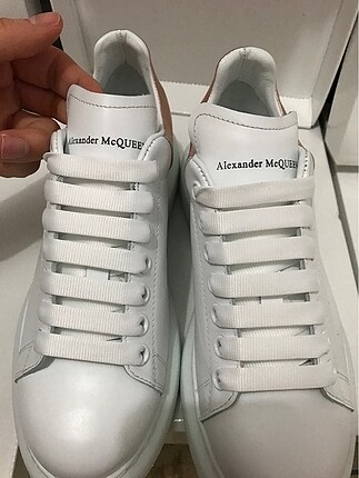 38 Beden Alexander McQueen