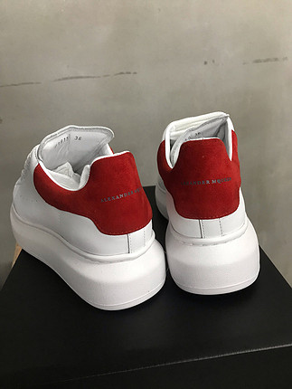 38 Beden beyaz Renk Alexander mcQueen