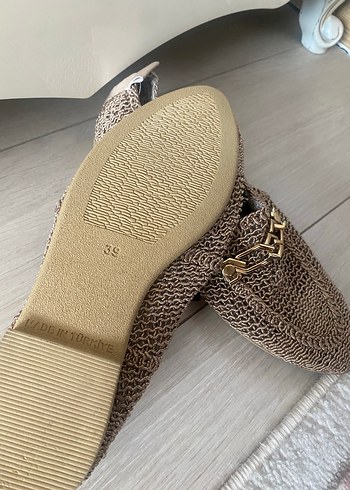 Zincir Detaylı Bej Triko Kadın babet - Görsel 3