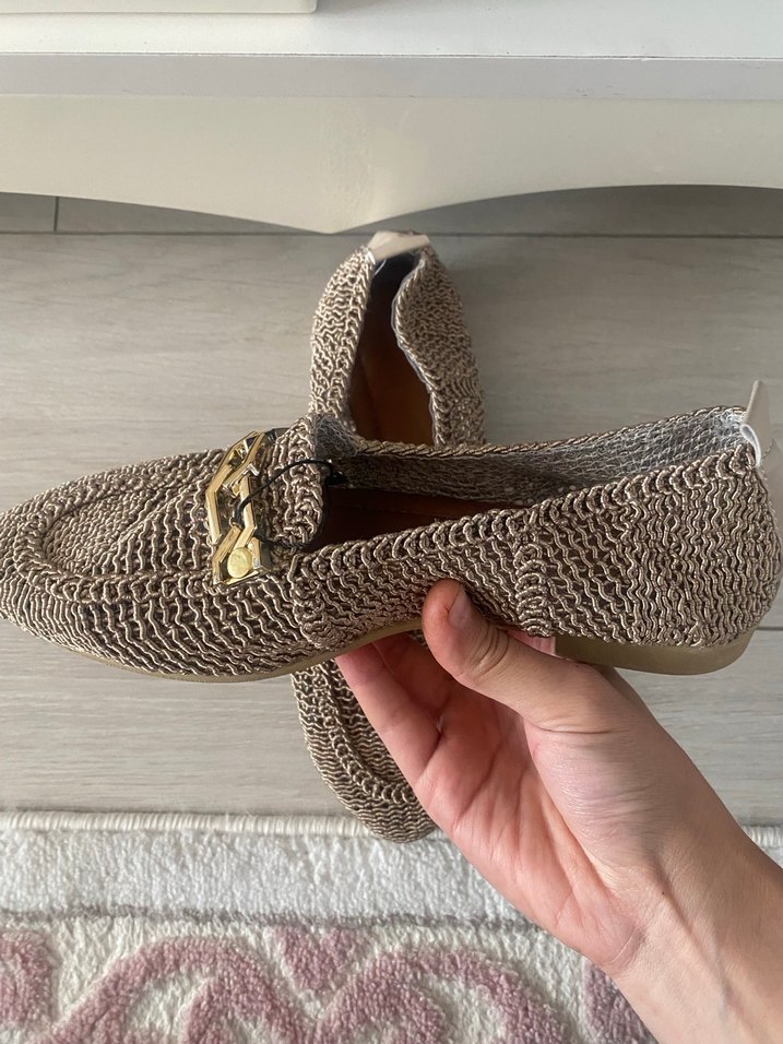 Zincir Detaylı Bej Triko Kadın babet - Görsel 2