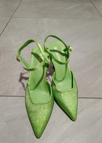 Yeşil Parlak Yılan Desenli Stiletto Kadın Ayakkabı