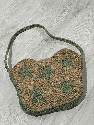 Pinterest yıldız hasır kol çantası. Y2k çanta.
