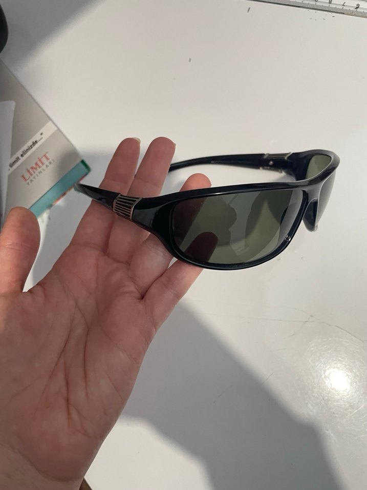 Siyah Glitz Gözlük - Görsel 2