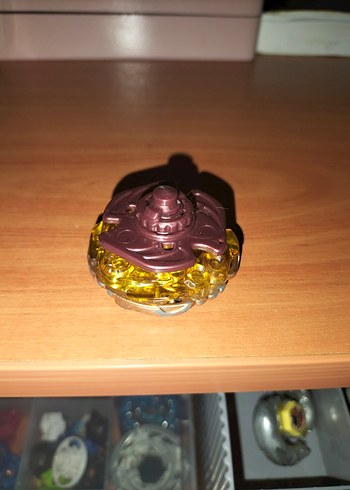 Beyblade shinobi saramander