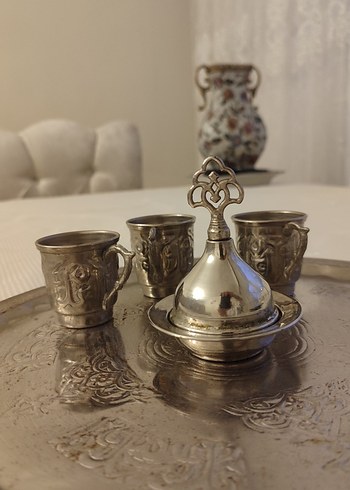 İşlemeli Altın Renkli Parlak Tepsi ve Bardak Seti - Görsel 2