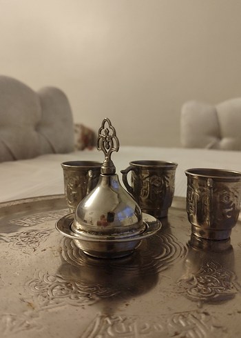 İşlemeli Altın Renkli Parlak Tepsi ve Bardak Seti - Görsel 3