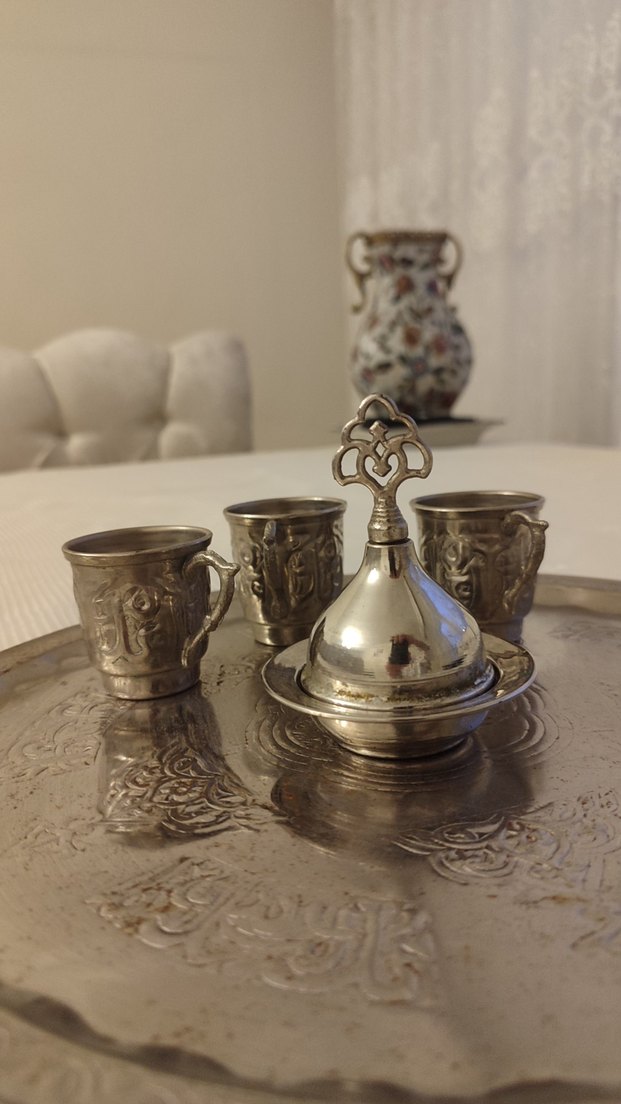 İşlemeli Altın Renkli Parlak Tepsi ve Bardak Seti - Görsel 2