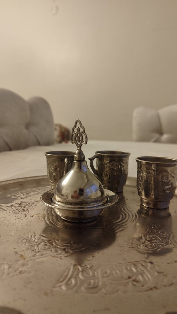 İşlemeli Altın Renkli Parlak Tepsi ve Bardak Seti - Görsel 3