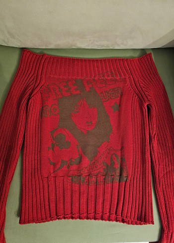 Kırmızı kazak - asimetrik omuzu düşük - Görsel 3