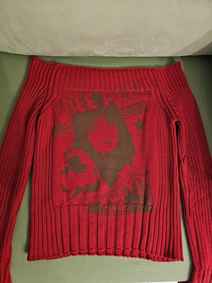 Kırmızı kazak - asimetrik omuzu düşük - Görsel 3