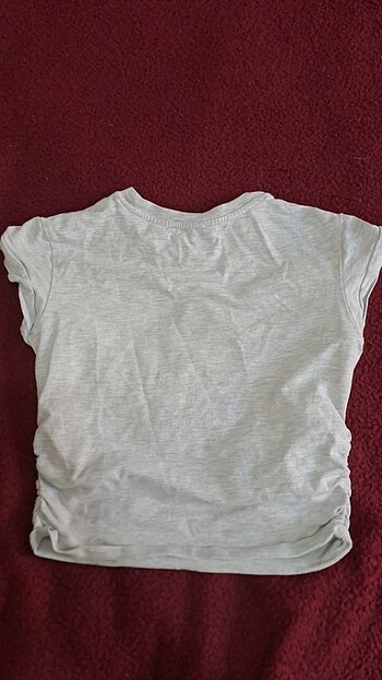 Bershka Gri vicuda yapışan tshirt