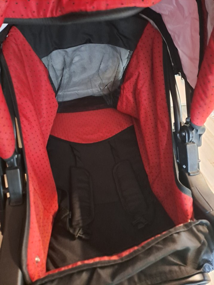 Kırmızı Bebek Arabası - Görsel 5