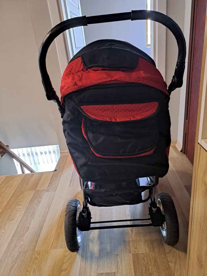 Kırmızı Bebek Arabası - Görsel 3