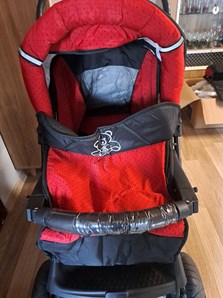 Kırmızı Bebek Arabası - Görsel 4