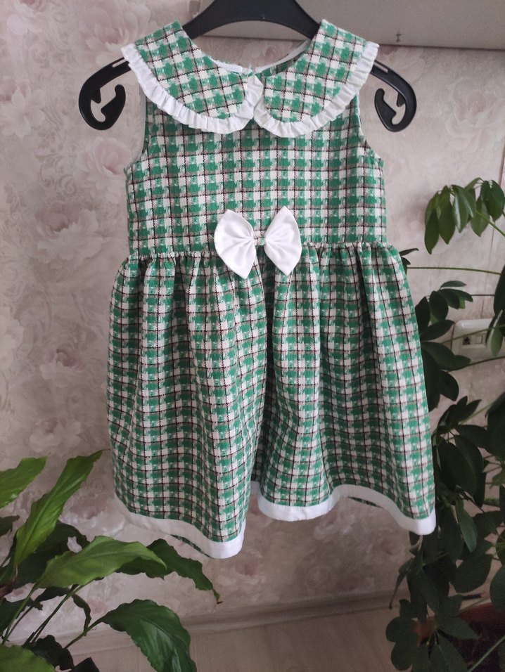 Fırfırlı Yakalı Yeşil Kız Elbisesi - Görsel 2