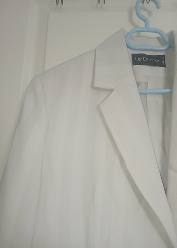 Zara Düğmeli Beyaz Keten Kadın Blazer Ceket