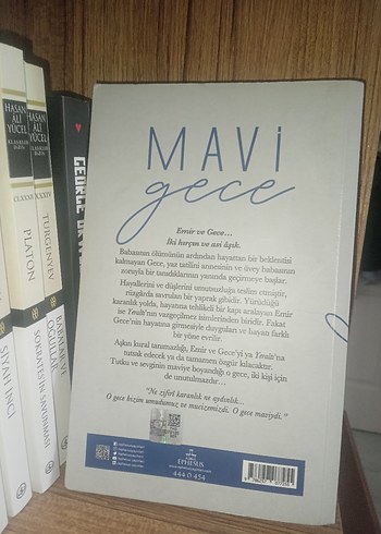  Mavi Gece - K. Kübra Berk