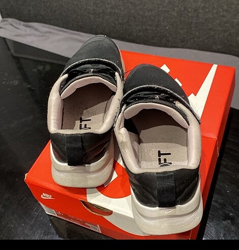 34 Beden Nike kız çocuk ayakkabısı