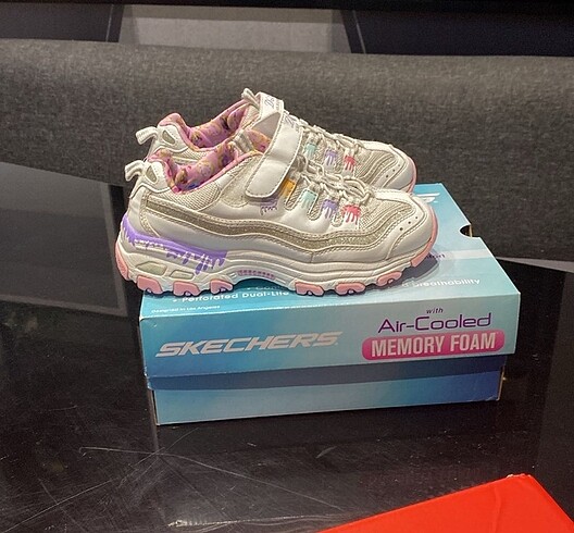 34 Beden Skechers kız çocuk ayakkabısı