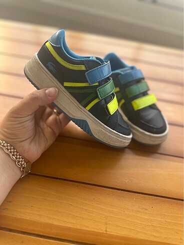 28 Beden lacivert Renk Lacoste erkek çocuk ayakkabı
