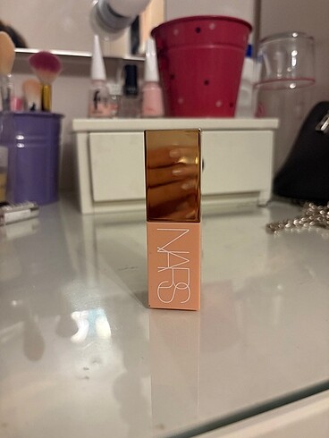 Nars allık secret lover rengi
