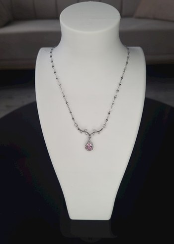 Pembe Taşlı Zincir Detaylı Midi Kolye