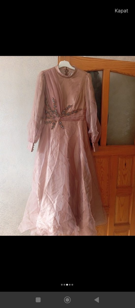 Bej Uzun Kollu Çiçek Desenli Nişan Elbisesi - Görsel 2