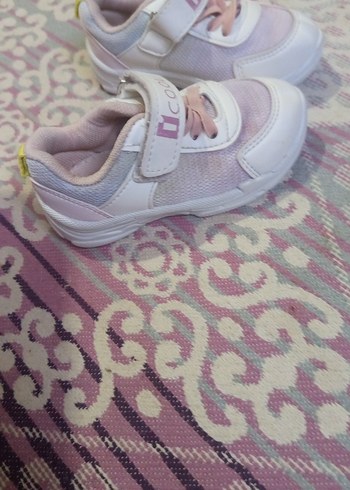 Kız Çocuk Pembe Bağcıklı ve Cırt Cırtlı Spor Ayakkabı - Görsel 2