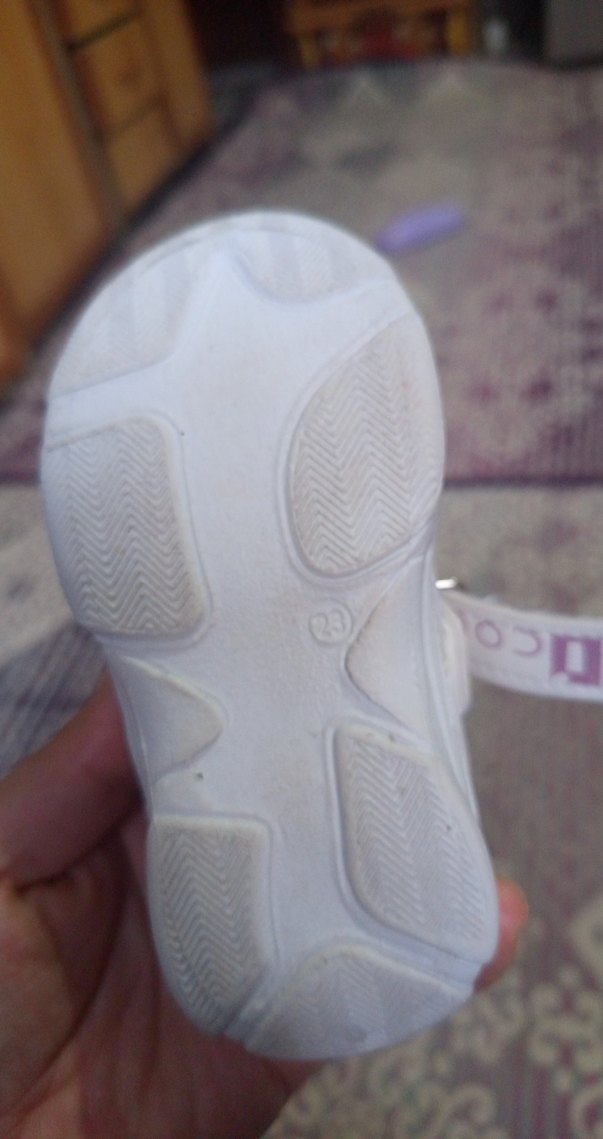 Kız Çocuk Pembe Bağcıklı ve Cırt Cırtlı Spor Ayakkabı - Görsel 3