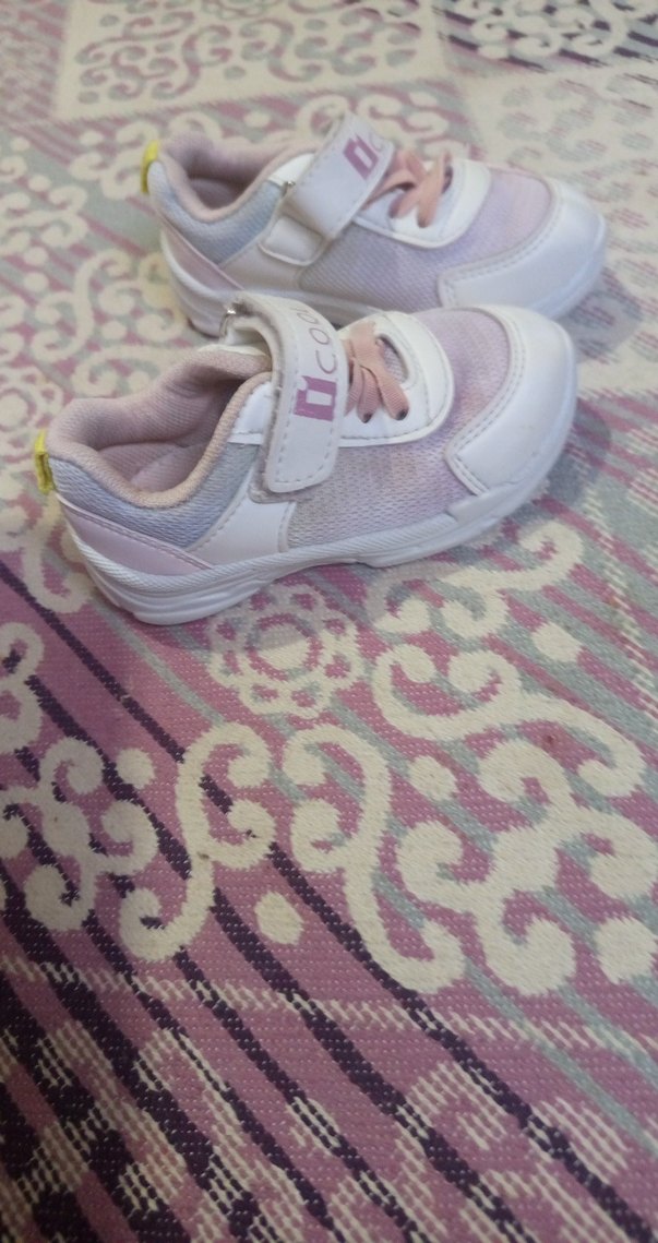 Kız Çocuk Pembe Bağcıklı ve Cırt Cırtlı Spor Ayakkabı - Görsel 2