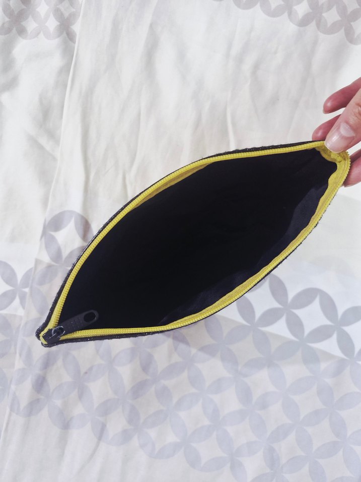 Sarı Renkli Baskılı Makyaj Çantası - Görsel 2