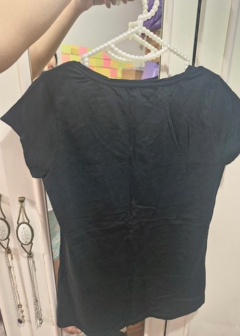 Siyah V Yaka Kadın Tişört - Görsel 2