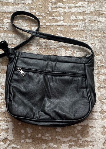 Siyah Deri Kadın Çapraz Çanta - Görsel 2