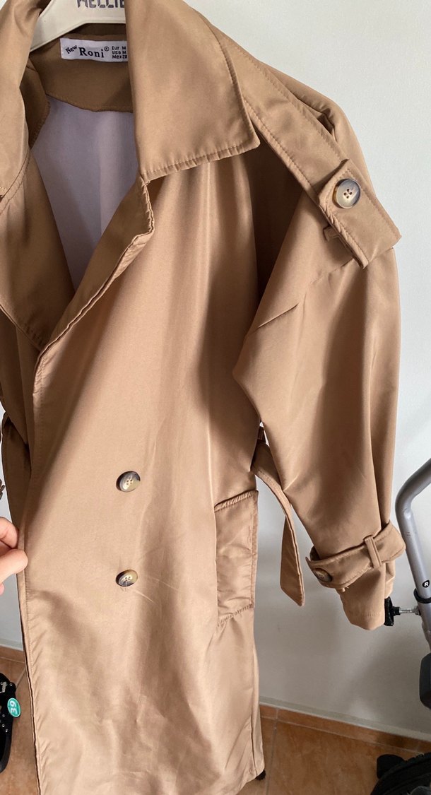 Bej Uzun Düğmeli Kadın Trençkot - Görsel 2