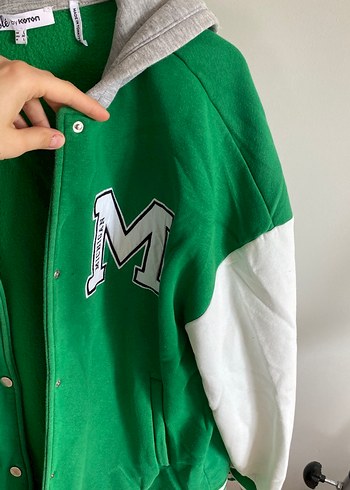 Yeşil Kapüşonlu Düğmeli Kadın Ceket - Görsel 3