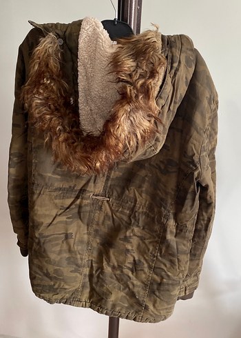 Düğmeli Kamuflaj Kadın Mont - Görsel 3