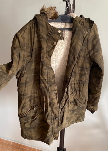 Düğmeli Kamuflaj Kadın Mont - Görsel 2