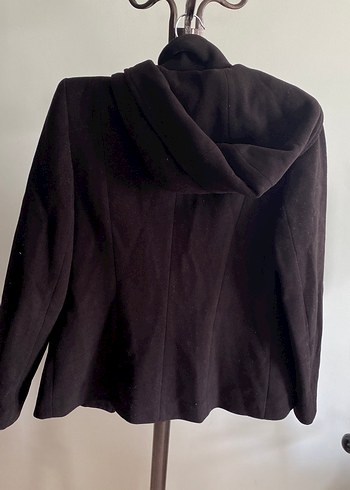 Düğmeli siyah kaban - Görsel 2