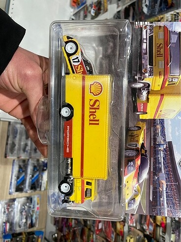 Shell ve Mercdes hotwheels
